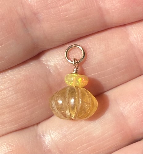 14k gold citrin - und, charm