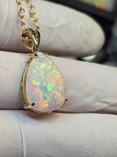 Birne cabochon weiß feueropal - cabochon,