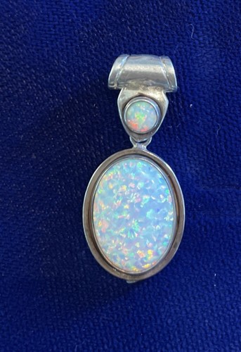 Schöner natürlicher opal - natürlicher,